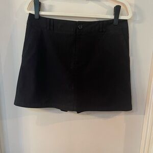 Dockers Women’s Black Skorts size 8